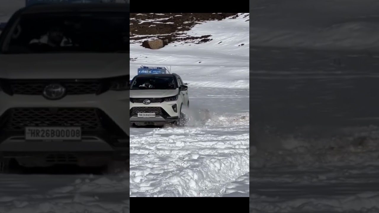 Fortuner legender 4x4 drift in snow