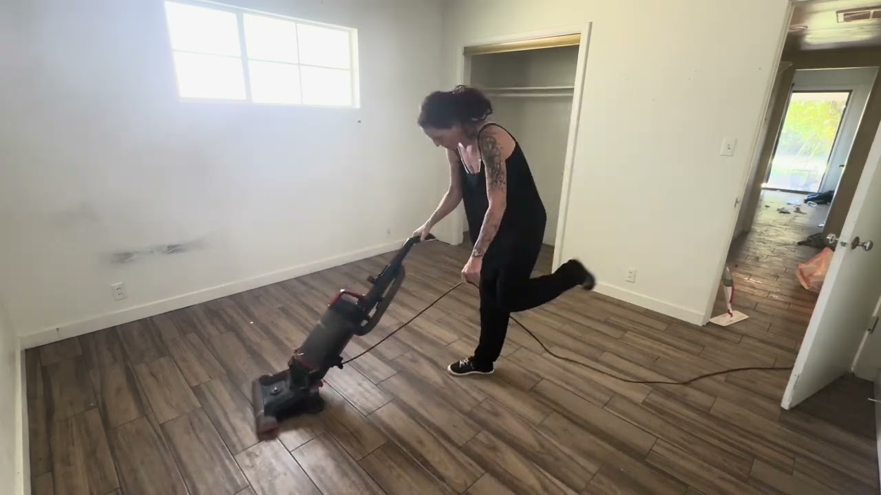 Part Two of the full apartment move out cleaning. Floors!
