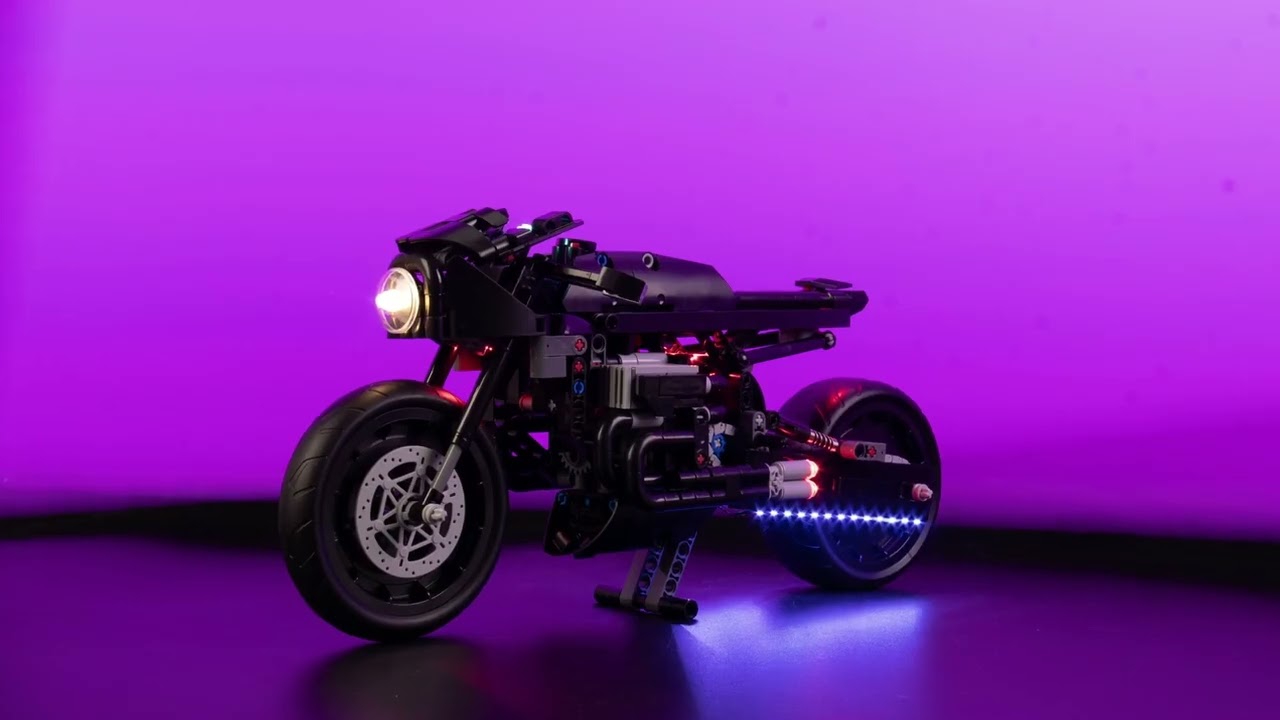 Brikc Shine LEGO&reg; THE BATMAN - BATCYCLE GC42155