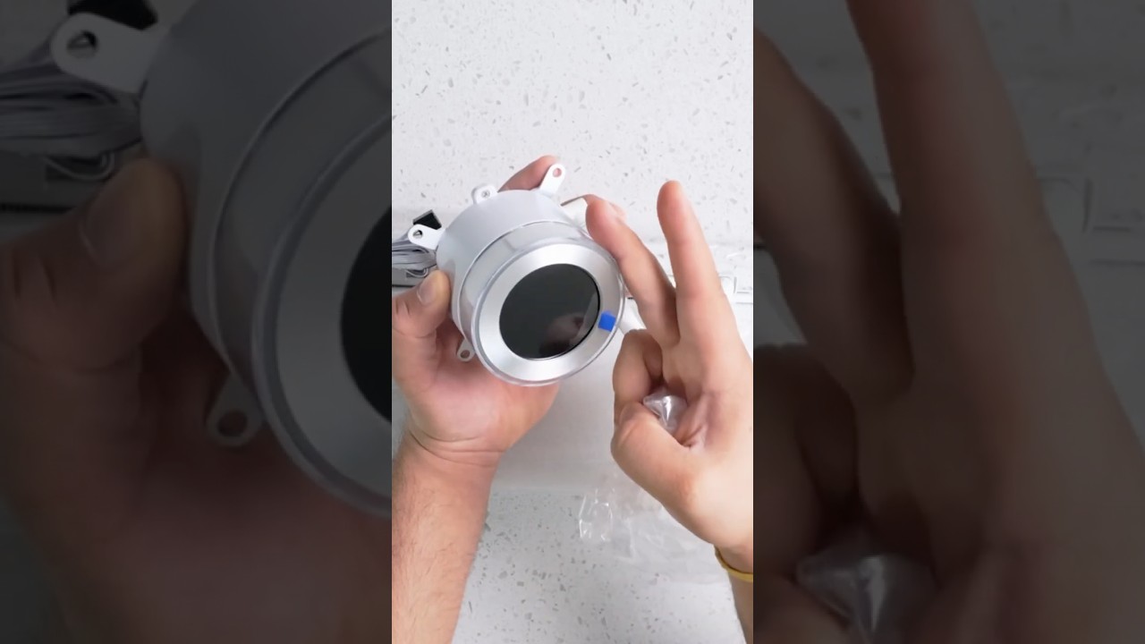 Unboxing the Lian Li Hydroshift II LCD&hellip; #lianli #techtok #gamingpc #aio  #watercooling #aiocooler