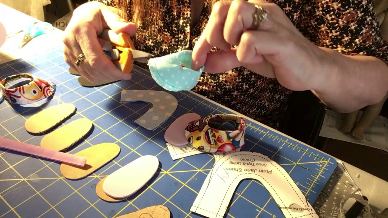 How to make doll shoes