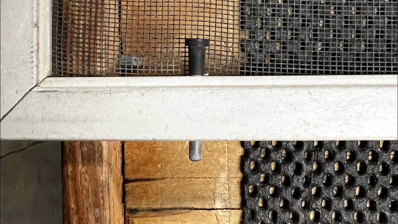 HOW TO INSTALL A WINDOW SCREEN PLUNGER ON A NEW SCREEN
