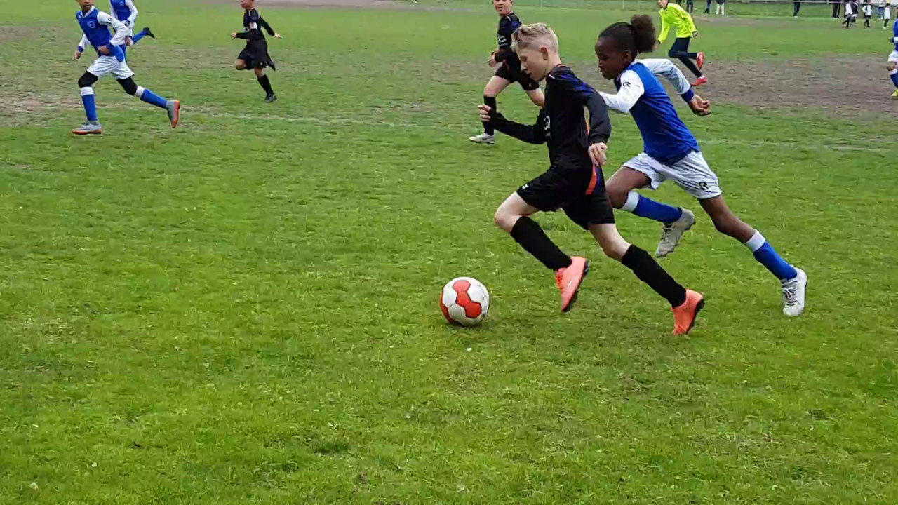 LMO JO11-2 - VV Pernis JO11-1 | Toernooi VV Pernis op 13-05-2017 | Deel 1/2