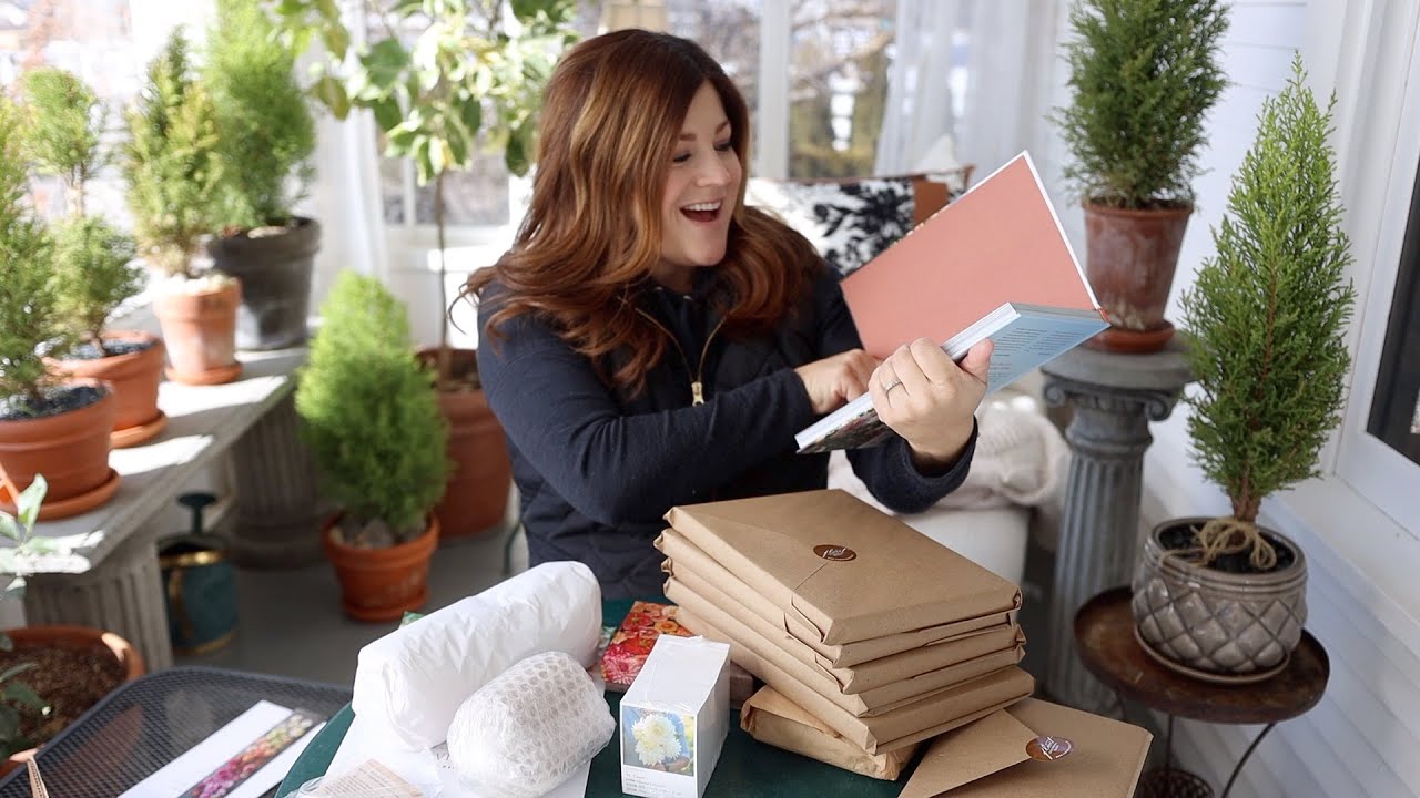 Planting Sweet Peas, Dahlia Storage Check + Floret Dahlia Book Giveaway! 💗🥰🌿 // Garden Answer