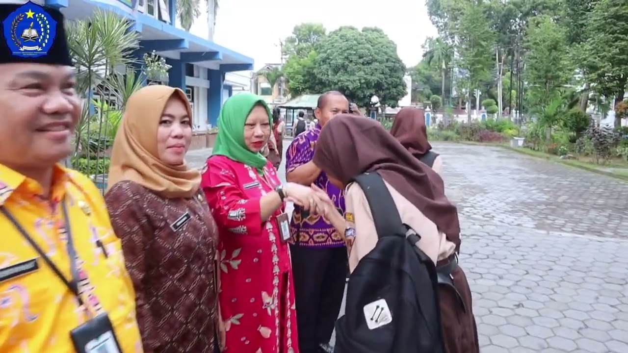 LAGU MARS SMP NEGERI 15 MATARAM