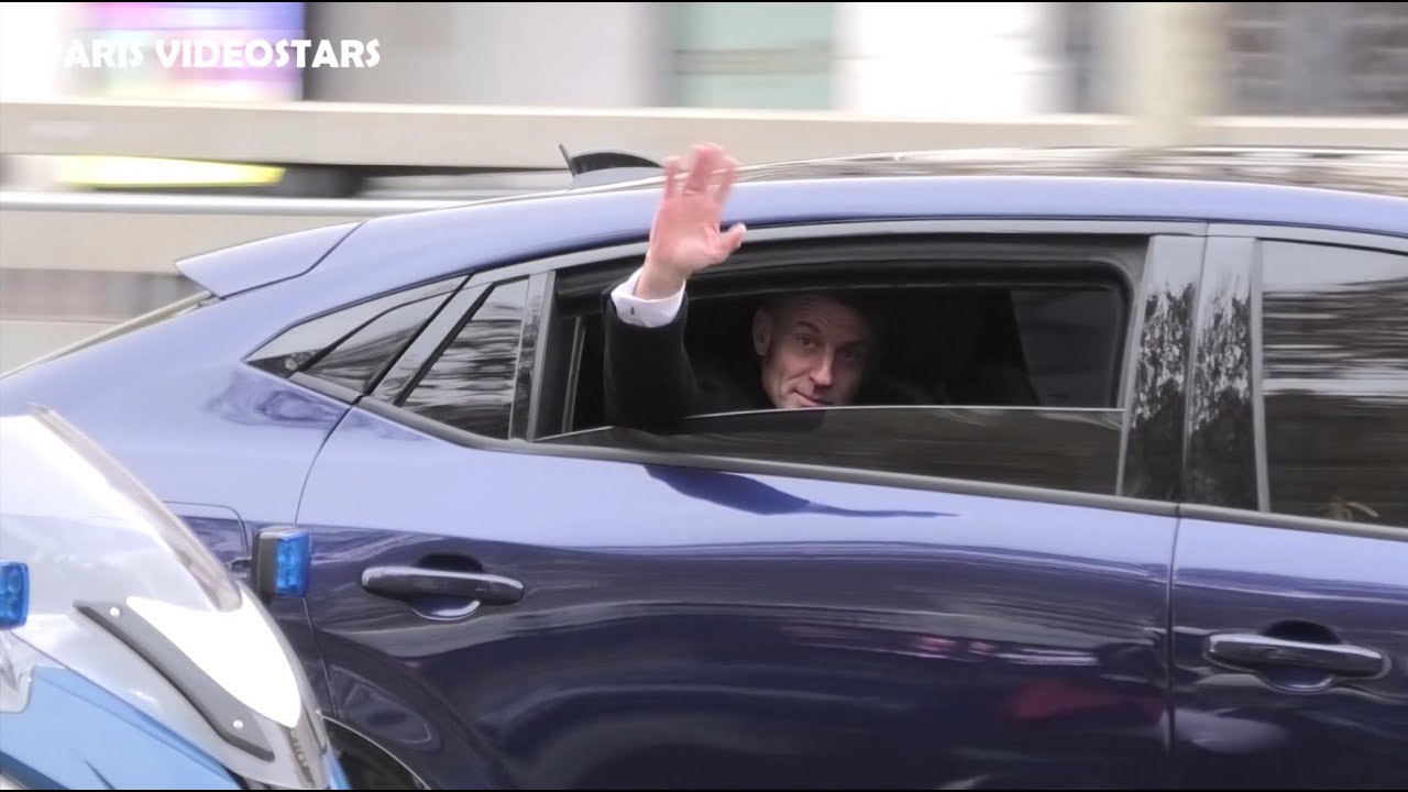 Le Pr&eacute;sident Macron ignor&eacute; par le public lors de son d&eacute;part de la c&eacute;r&eacute;monie du 11 novembre 2025