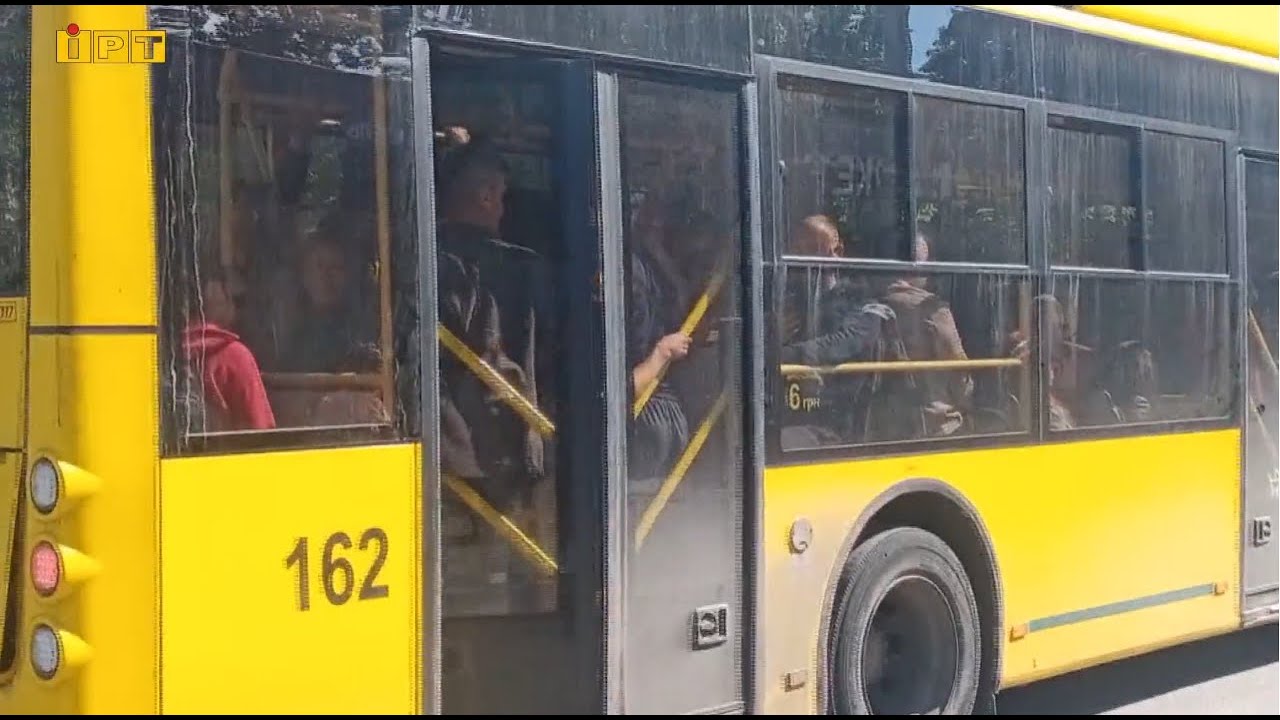 Ранок у тролейбусі: майже два тижні цей атракціон випробовують на собі полтавці