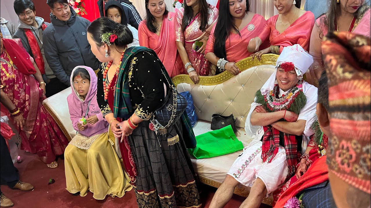 छोराको बिहेमा बाबाको धमाकेदार नाच / भेनासंग सालीहरूको जुत्ता र पैसा खोई? Wedding Ceremony