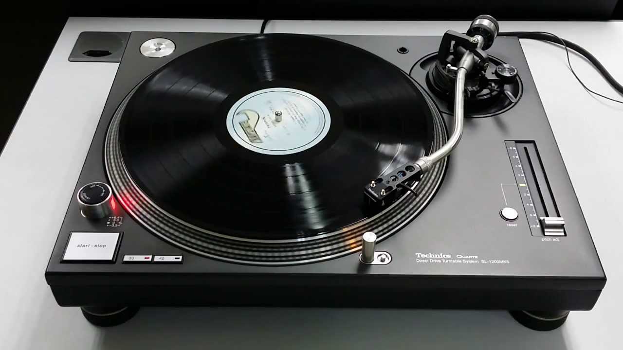 Technics SL-1200MK5 (Black)
