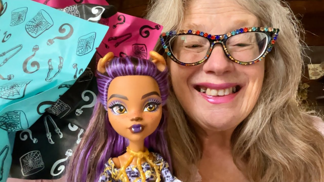 Gentle ASMR 🕊️ Monster High Dolls ✨Opening CRINKLES ✨ Soft Whisper