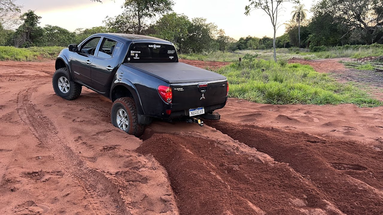 TESTE DE TRA&Ccedil;&Atilde;O DOS NOVOS PNEUS 315/75 MUD DA TRITON!!!🔥🚜💨😈