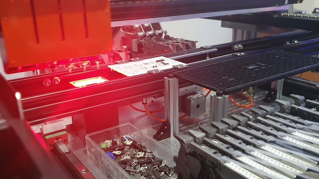 DIY OpenPnP uses Autofeeder Yamaha CL with 4 Nozzle - Test