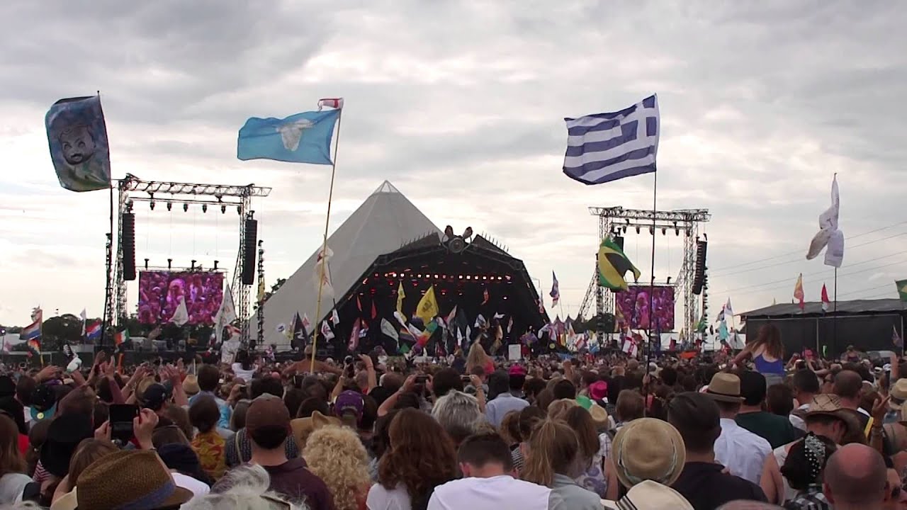 Glastonbury 2014 - Dolly Parton - 9 to 5