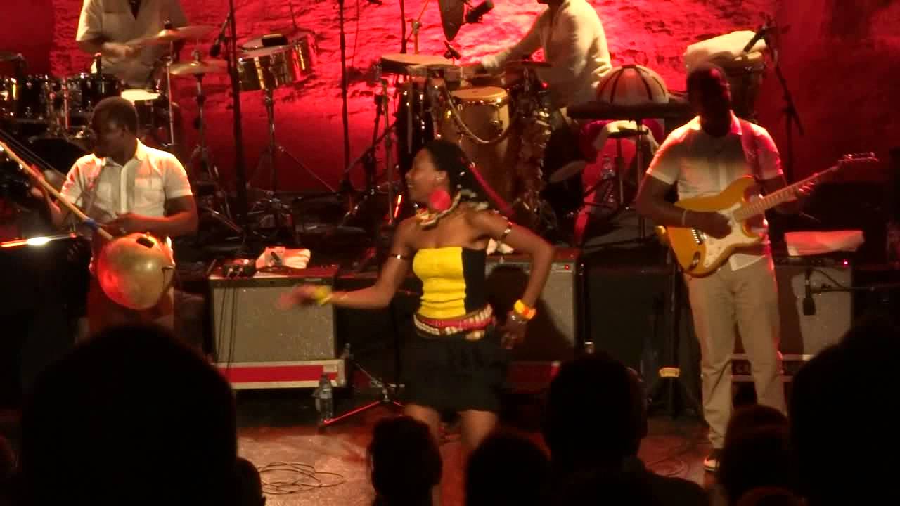 Roberto FONSECA & Fatoumata DIAWARA  7 :  