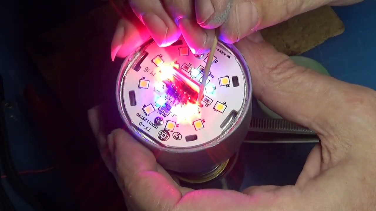 Ремонт светодиодной лампы Yeelight Color Xiaomi / как разобрать смарт лампу