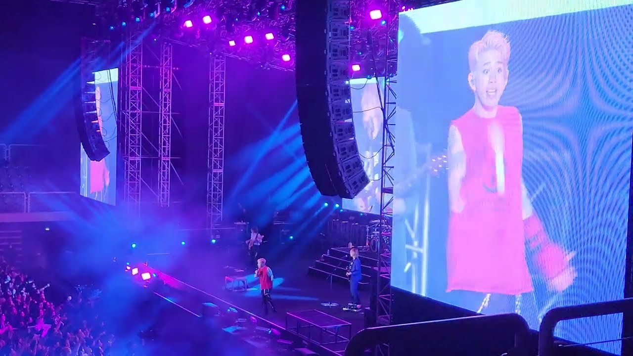 ONE OK ROCK - Taking Off (Luxury Disease Asia Tour 2023, live in Seoul, Korea, 231202)