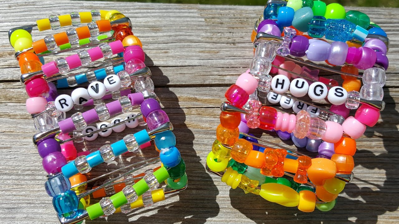 Safety pin kandi tutorial & storytime (How kandi started)