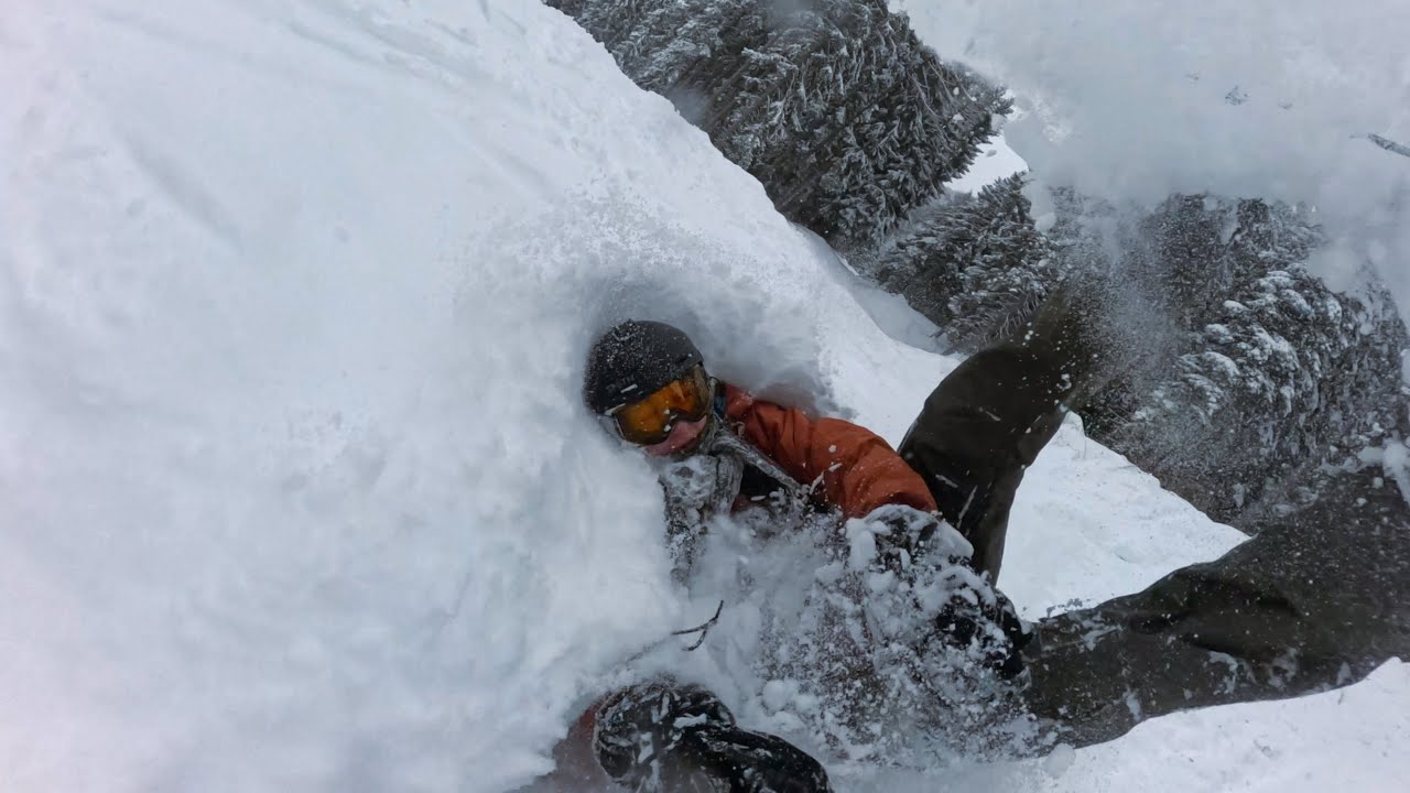 Powder snow freeride under the lift (Italy Marilleva)#snowboard #winter #gopro  #powder 