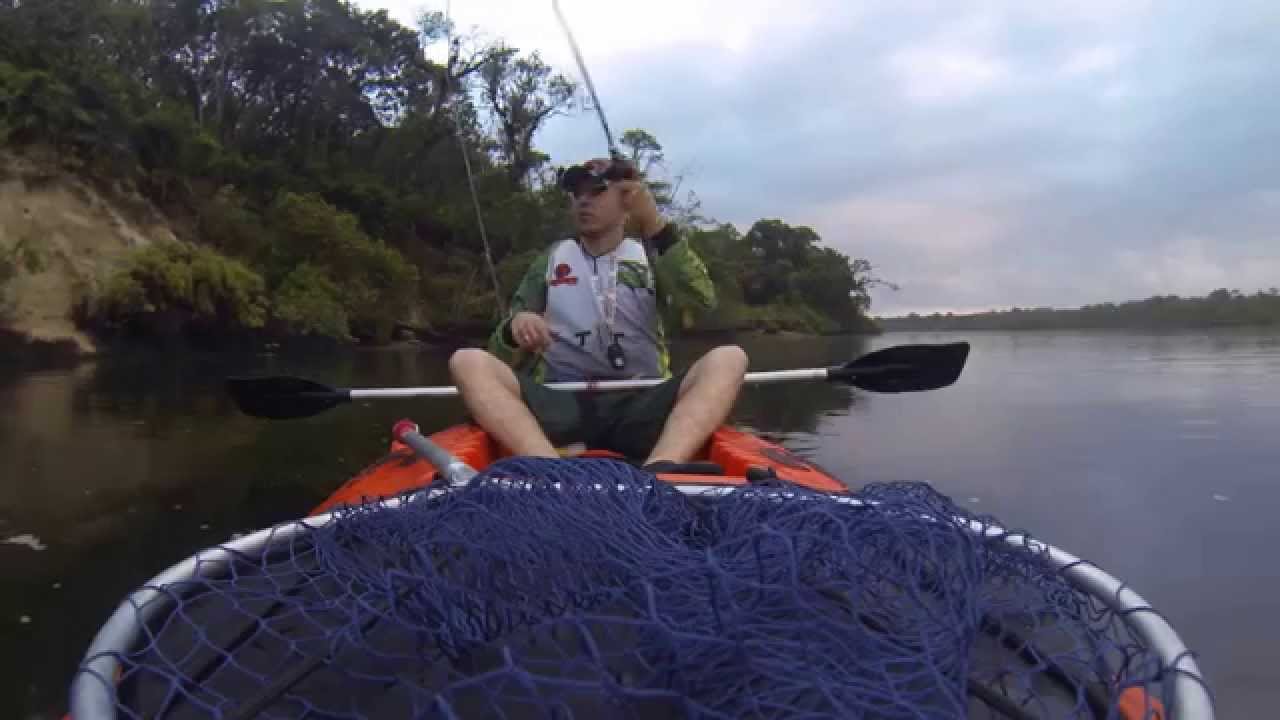 Pescaria de robalo no rio Descoberto.