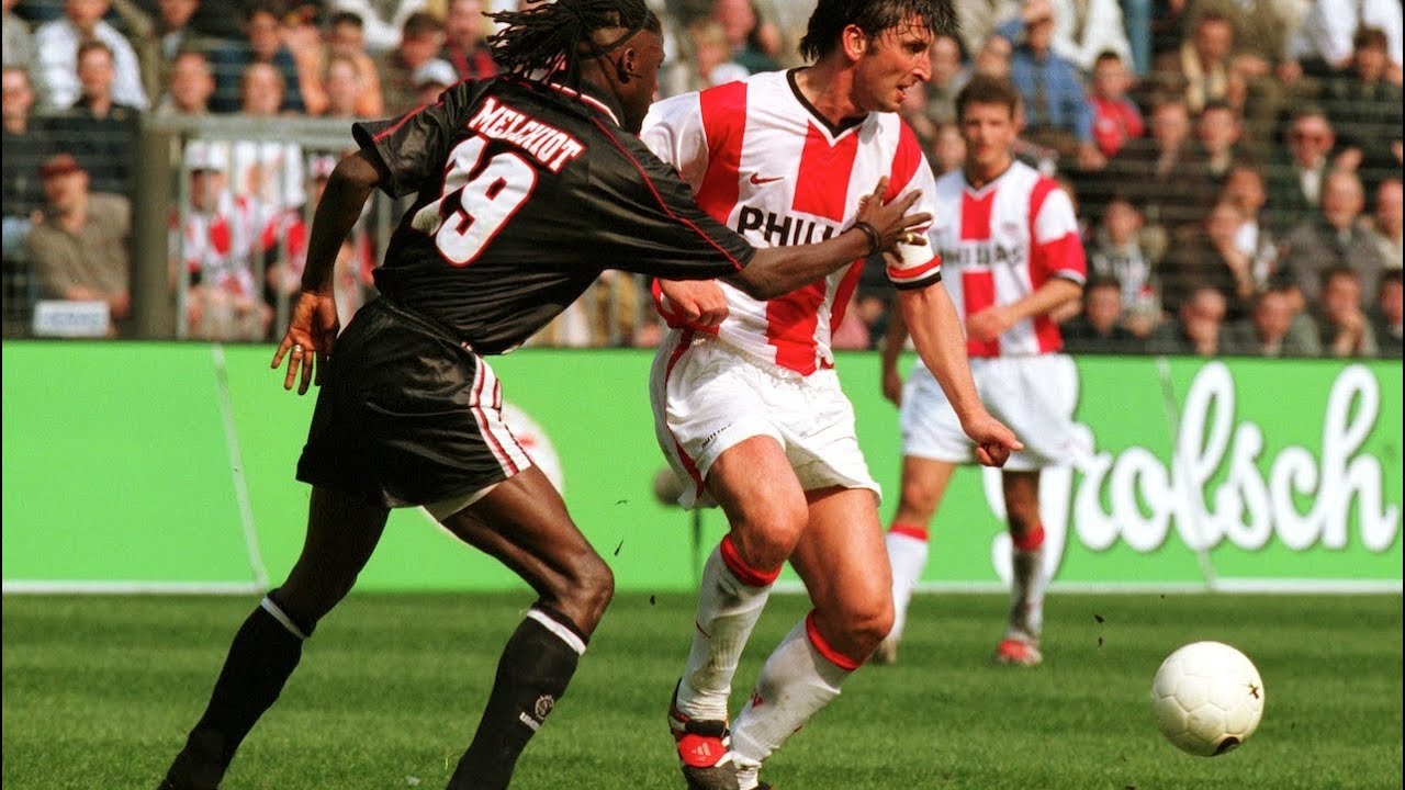 PSV - Ajax (1998/1999): Goals Nilis en Van Nistelrooy vellen Ajax