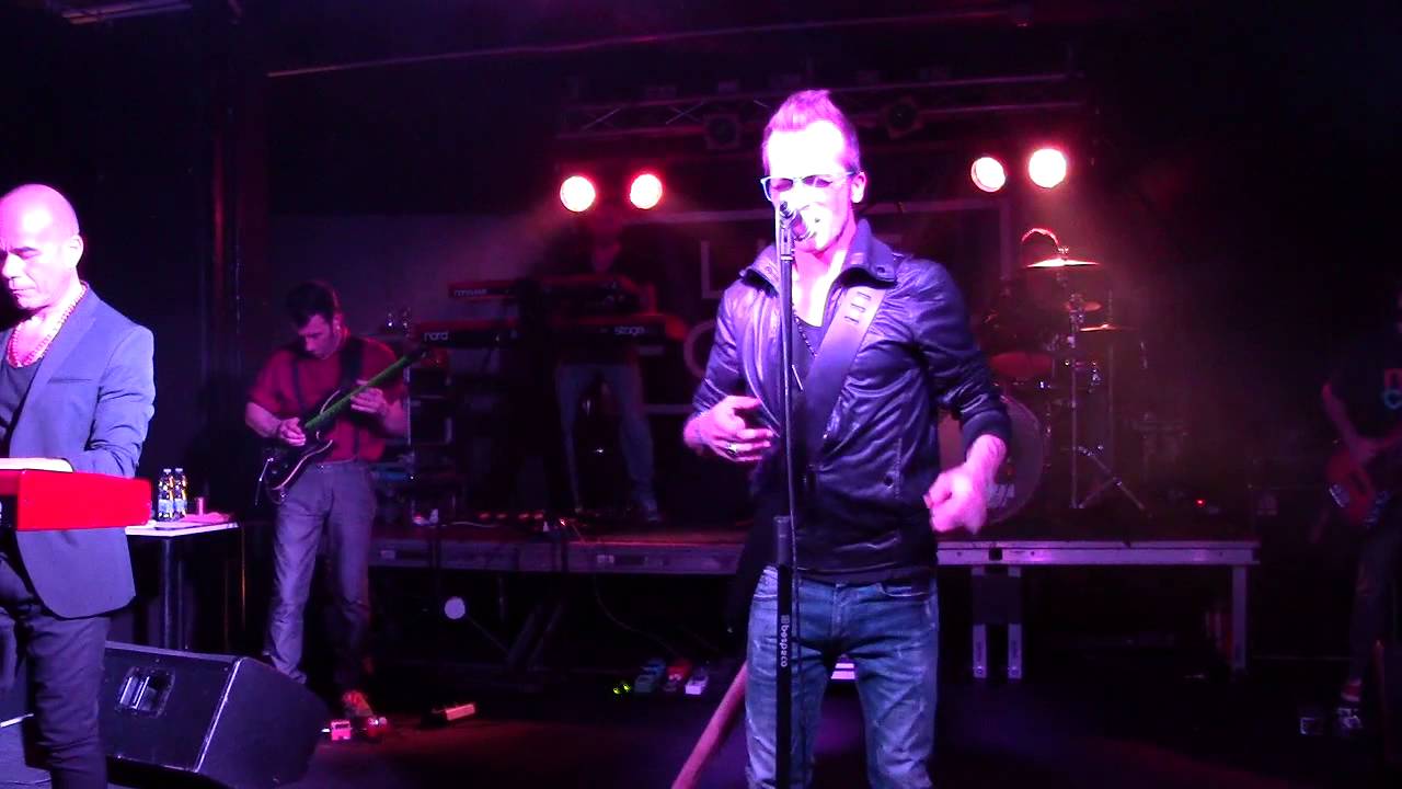 TAZENDA : Frore in su nie (Live Forum  di Milano) 01/05/14