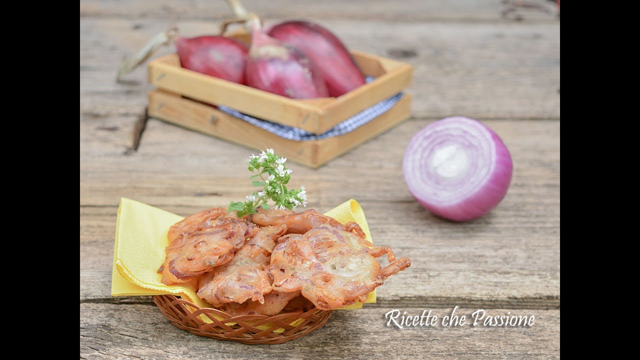 Frittelle di cipolla - ricetta calabrese - Ricette che Passione