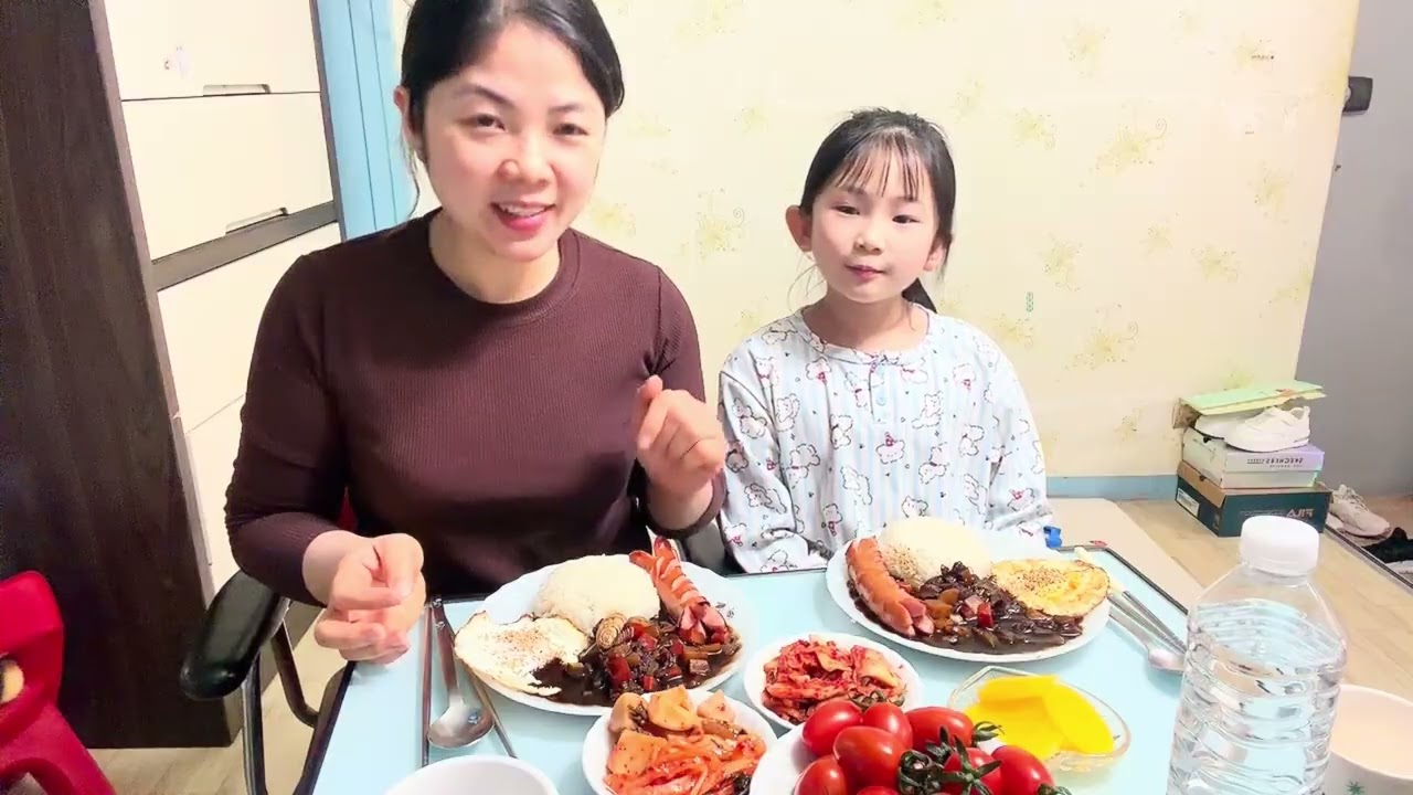 CSHQ(47) theo yêu cầu của con gái .thích ăn cơm tương đen .! 