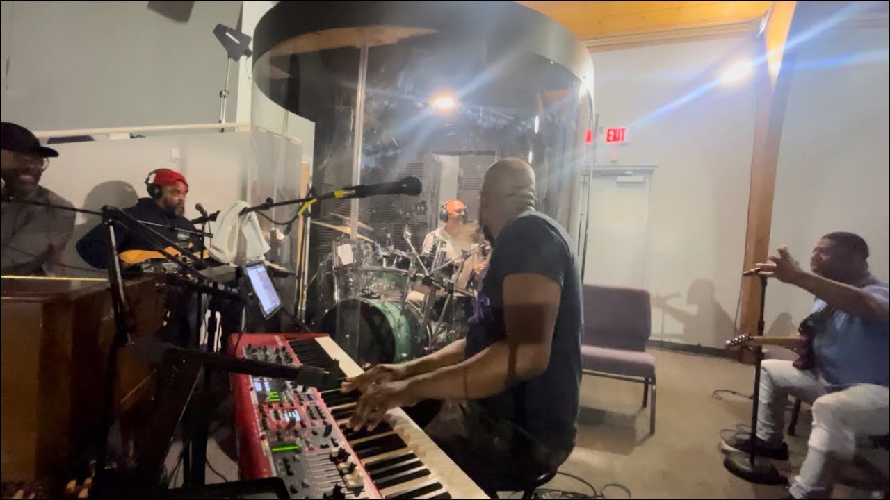 Rehearsing with Jubu Smith 🎸