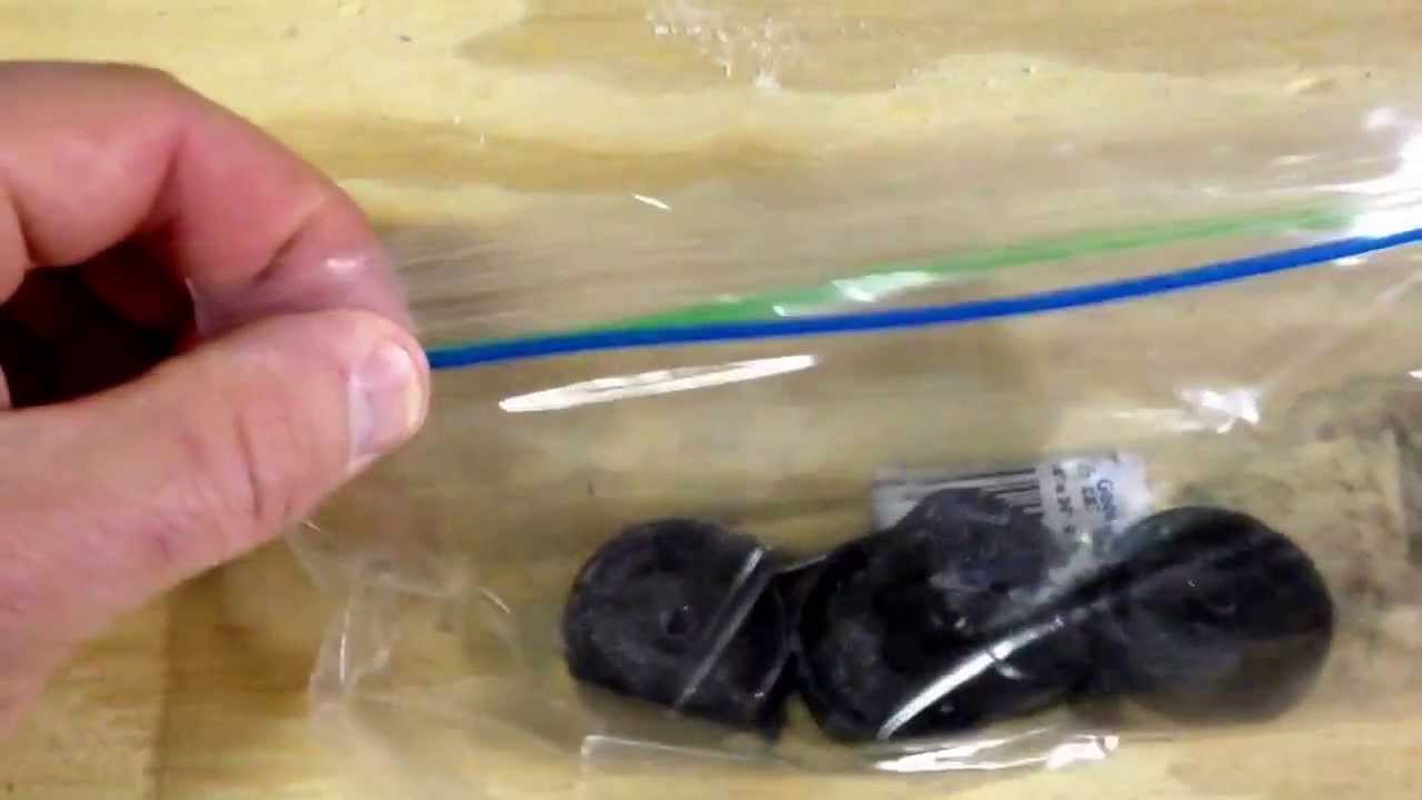 Pinewood Derby Wheel and Axle Graphite ZipLoc Bag Tip