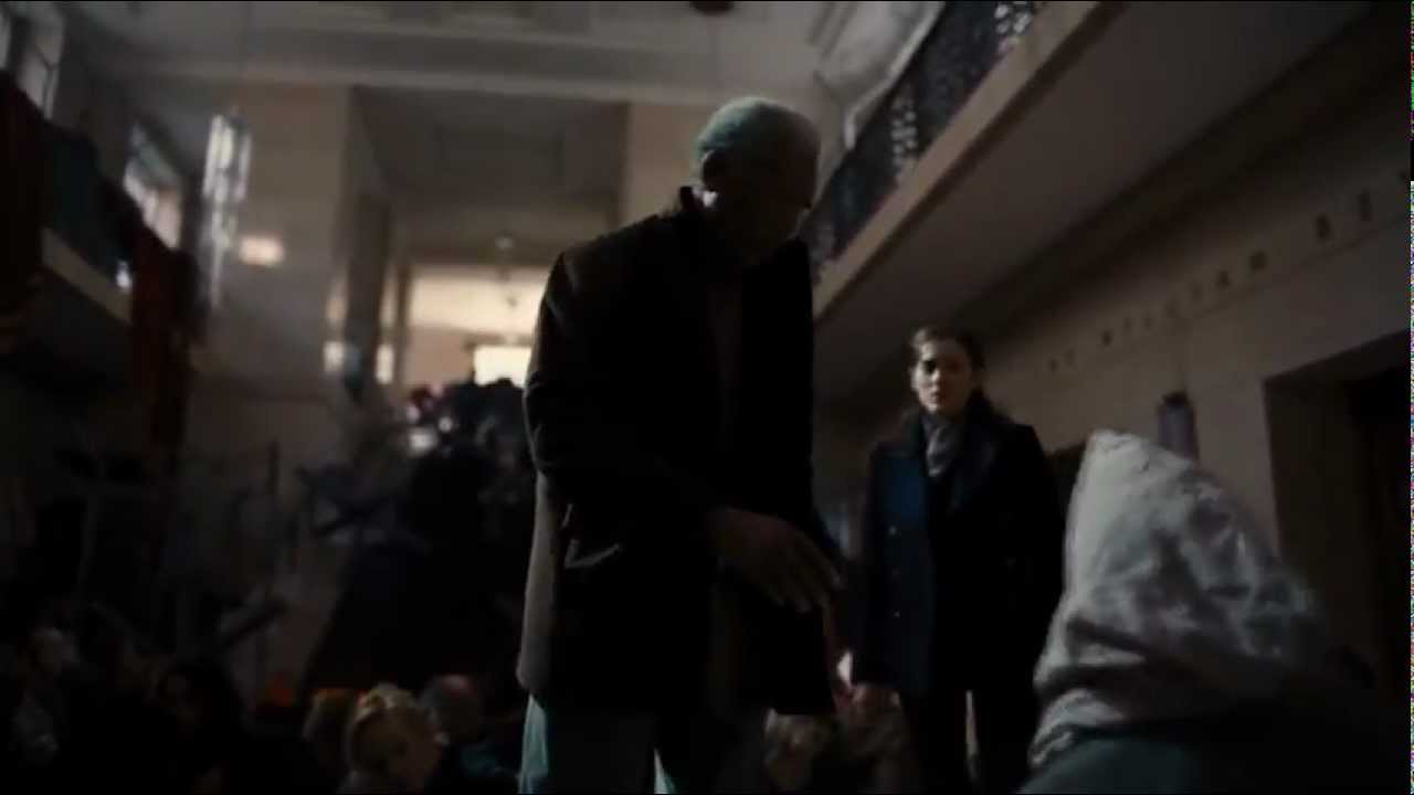 The Dark Knight Rises - Catwoman gets Bruce to Fox (HD)