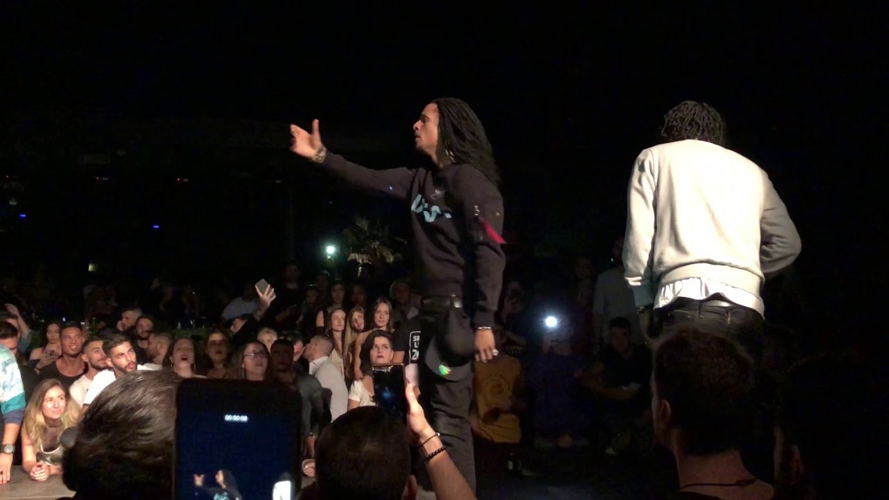 Les Twins // Laurent Amazing Freestyle : Nao - In The Morning