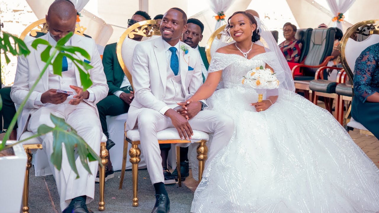 Rebecca Weds Amos