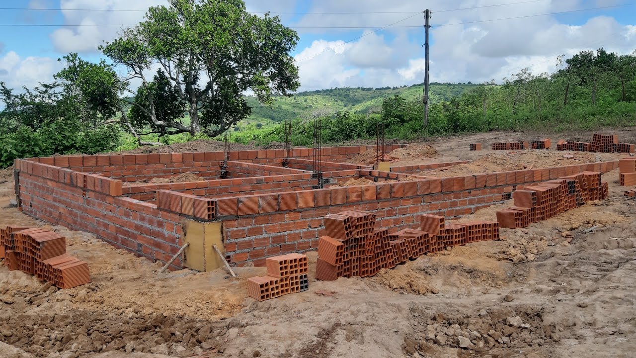 Mostrando o início da construção da minha casa do sítio ( projeto chácara refúgio)
