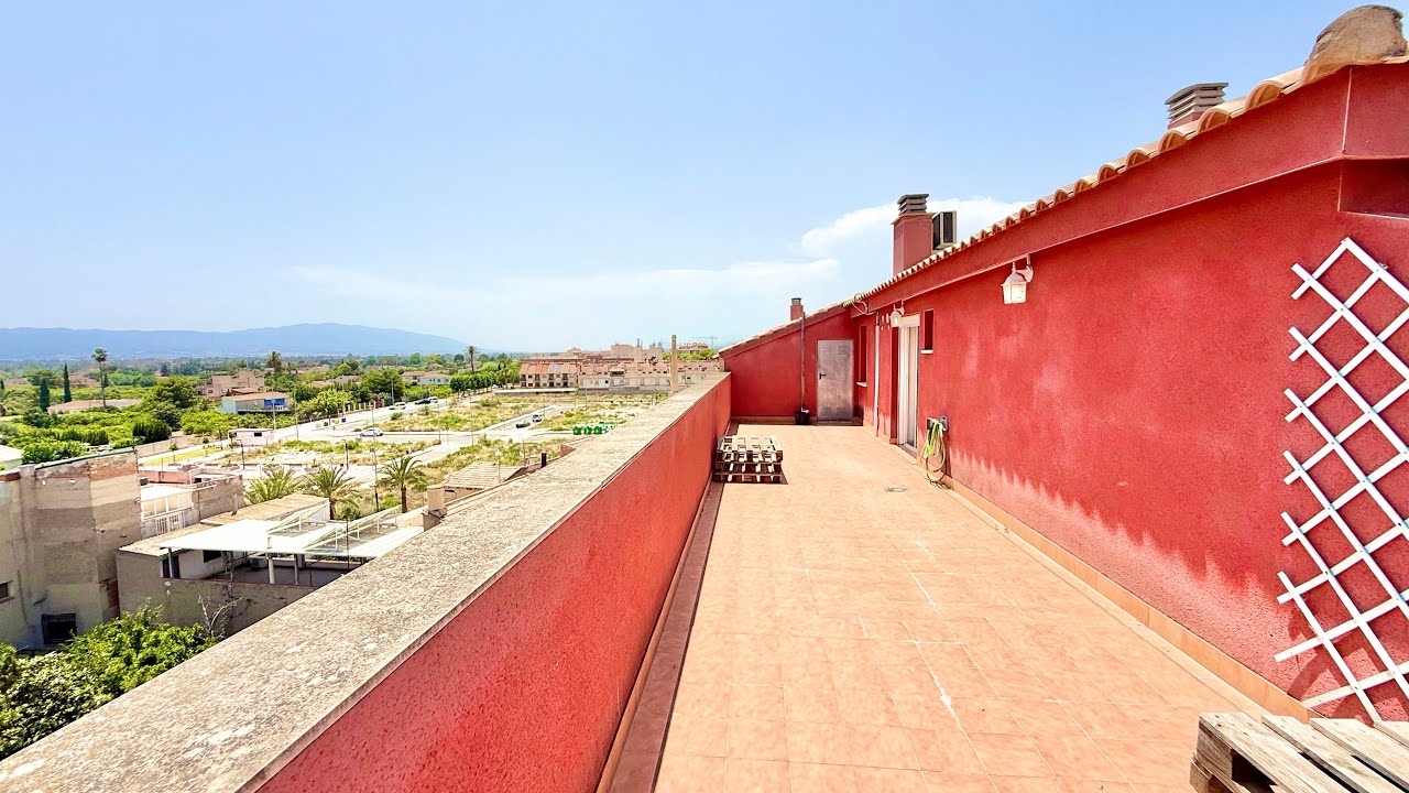 Ático en venta en Murcia, Guadalupe con 4 habitaciones y garaje. Se vende piso con terraza