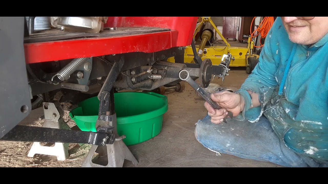 Massey Ferguson gc1723e 50 hr service