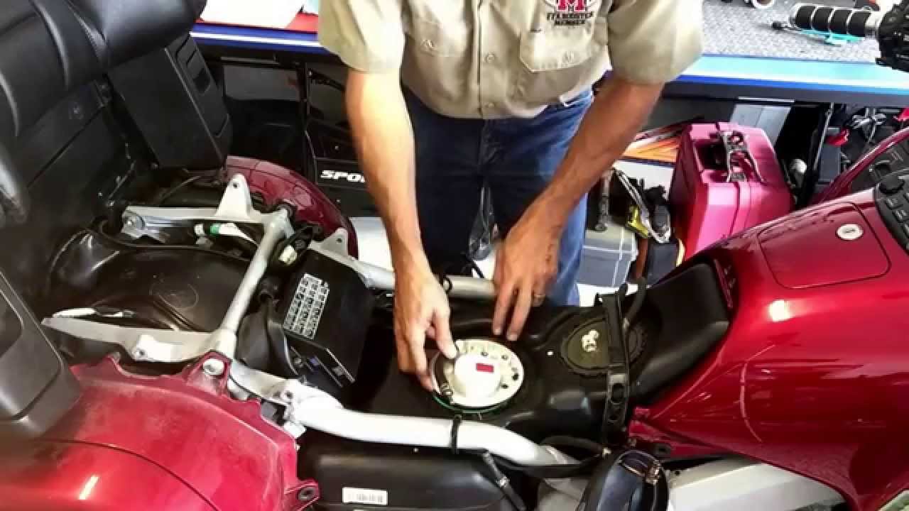 Fuel Pump Replacement on a 2003 Honda Goldwing GL 1800