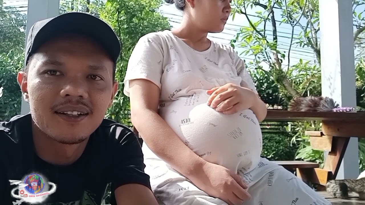 PERUT BUMIL MUDA MAKIN KELIHATAN BULET - ibu hamil muda