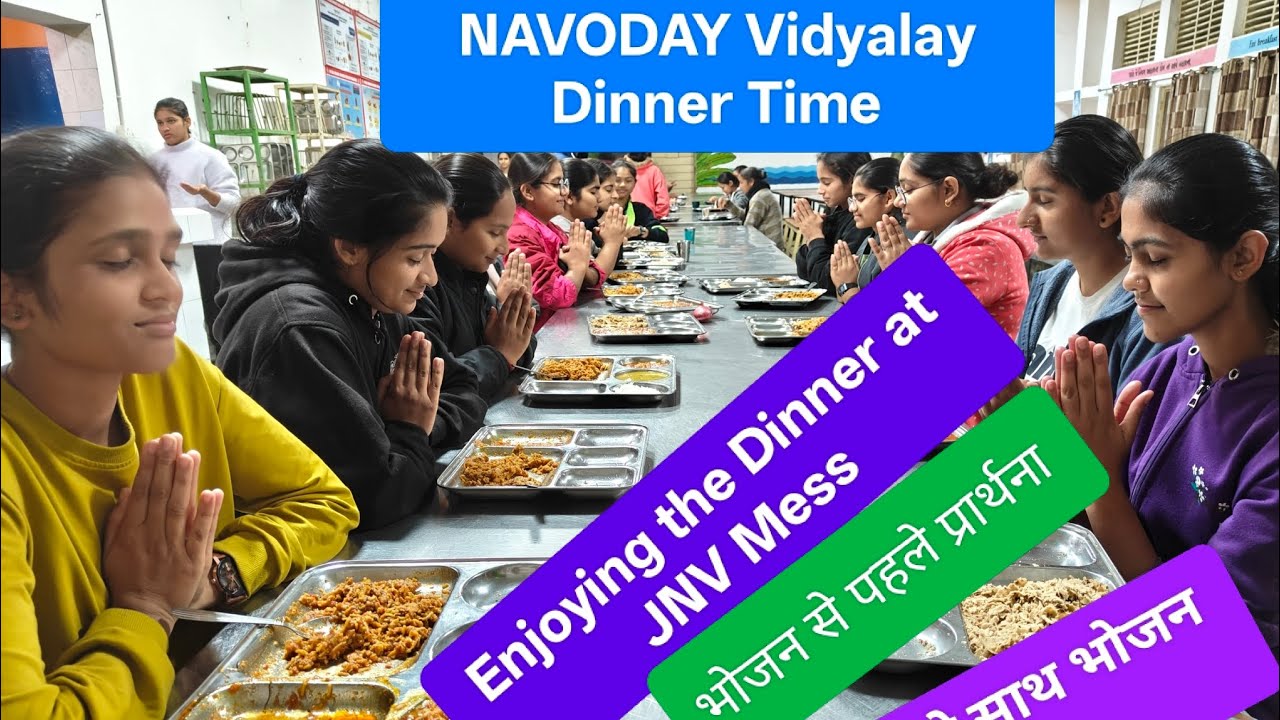  भोजन शुरू करने से पहले कृतज्ञता और सम्मान के साथ हाथ जोड़कर प्रार्थना करती नजर आती हैं।DinnerPrayer