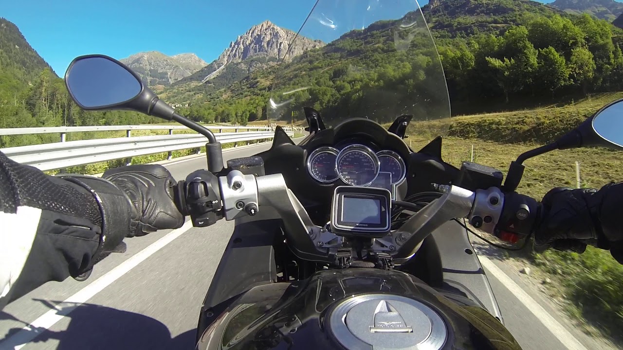 Con la Moto Guzzi Norge in Valle Stura