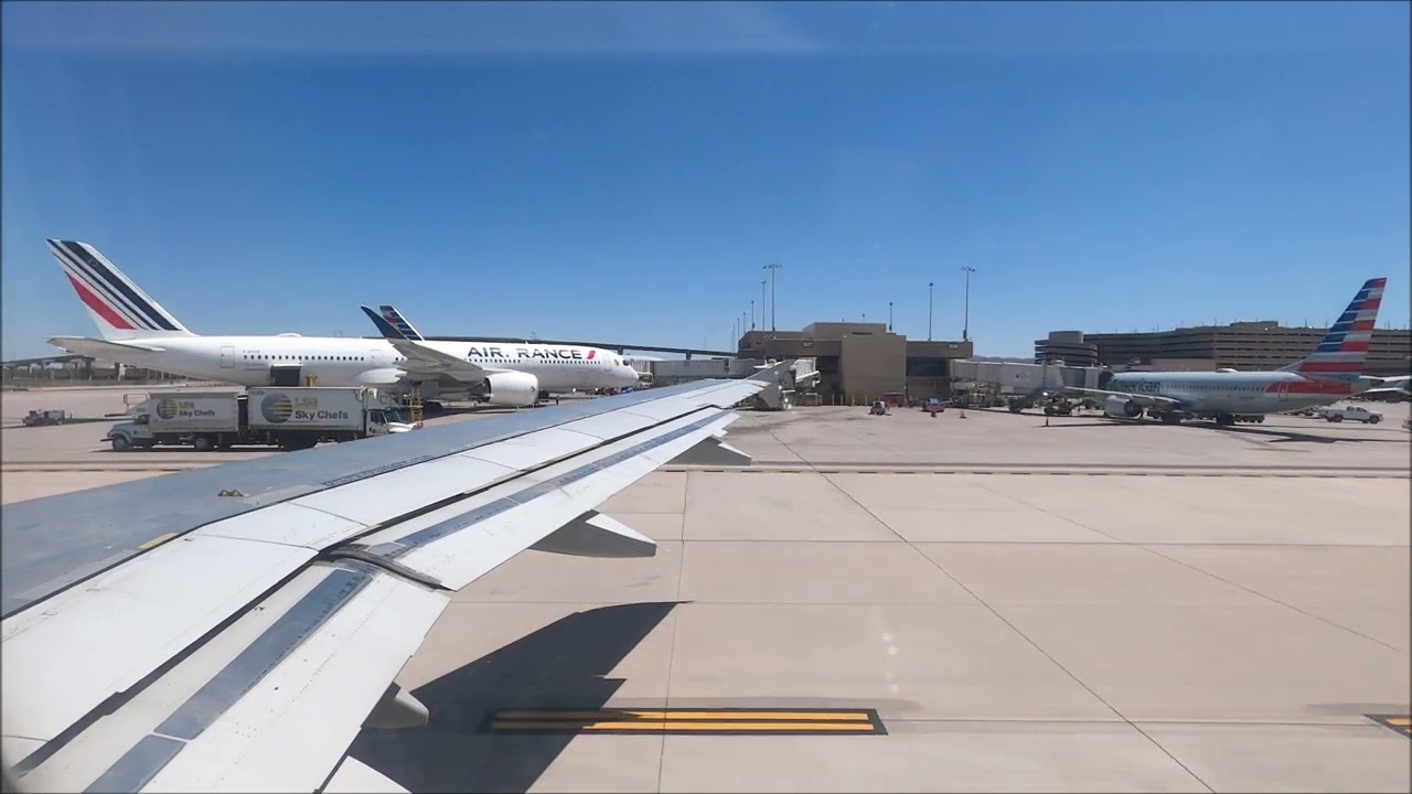 {4K} [FULL FLIGHT] Phoenix (PHX) - Burbank (BUR) — American Airlines — Airbus A319-112 — N747UW