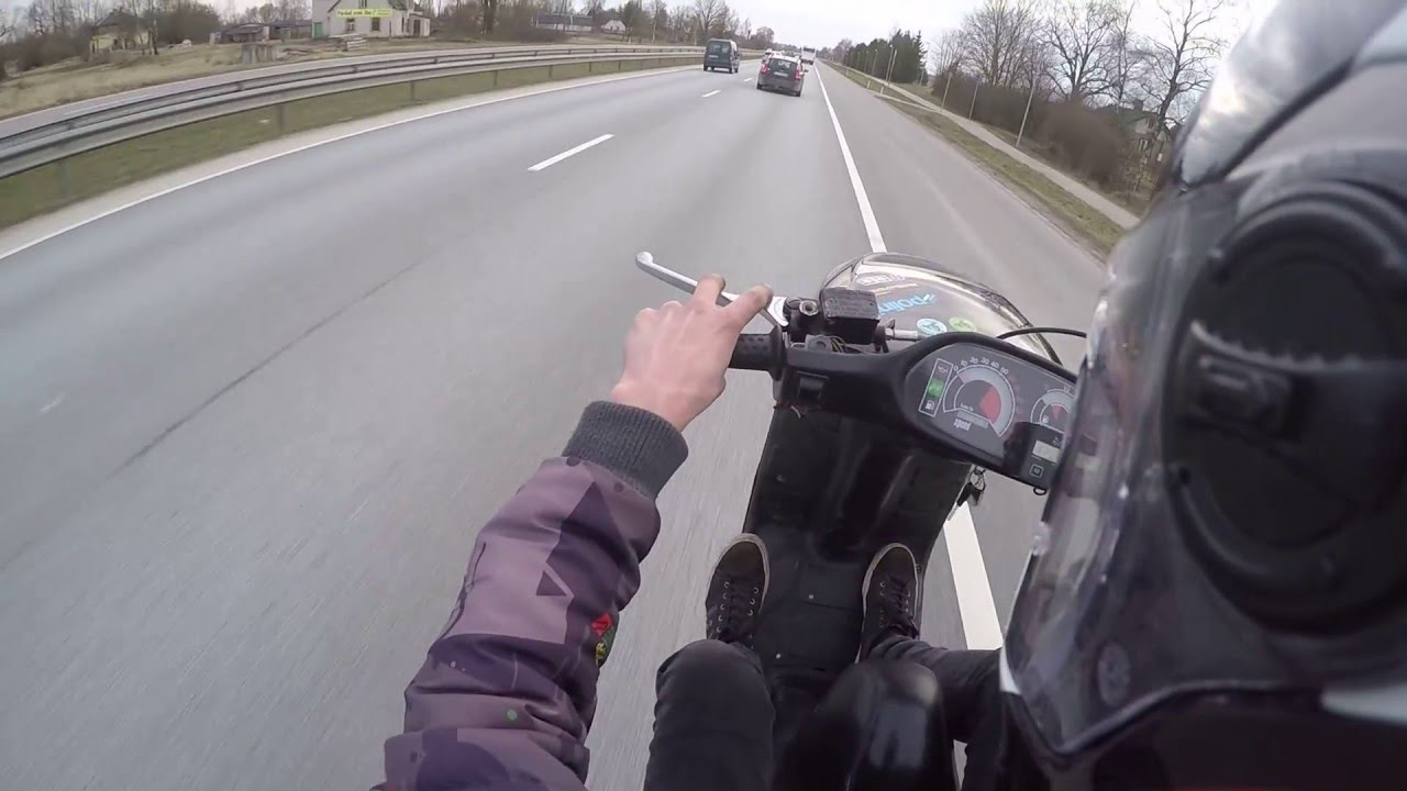 Piaggio NRG mc1 Stage6 Racing MKII | Jaunolaine - Olaine (2km wheelie)