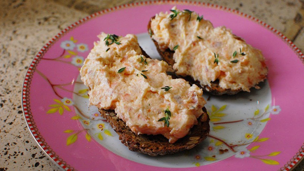 Юлия Высоцкая — Тосты с патэ из копченой форели