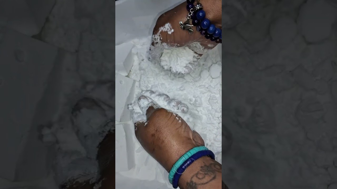 🤍#Whiteoutwednesday × Extreme Baby powder overload🤍