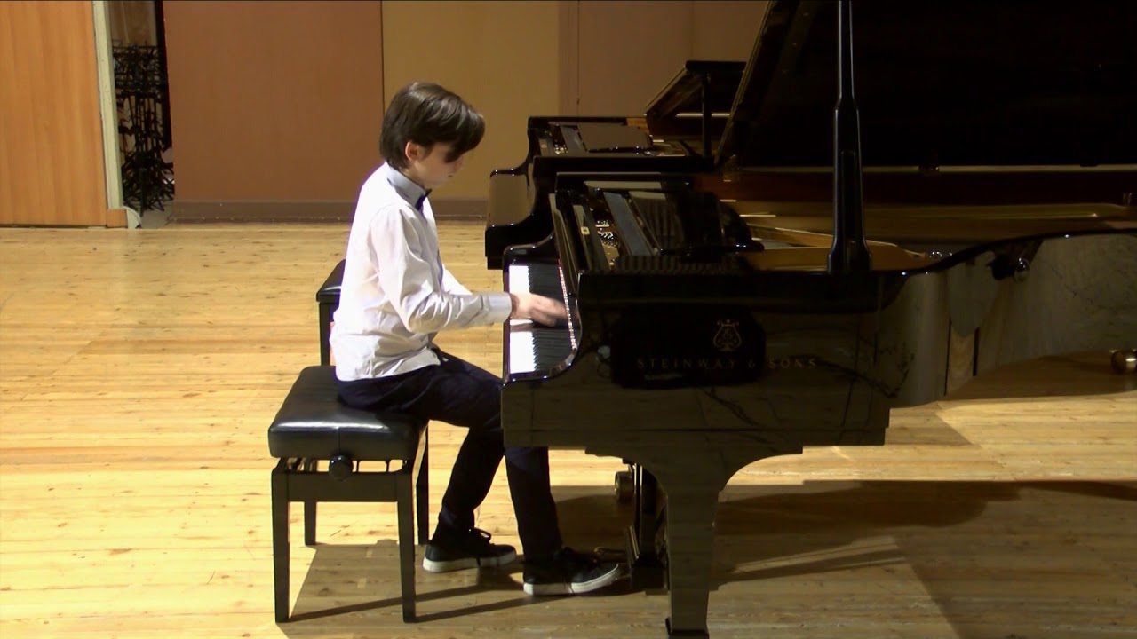 Gabriel Gambashidze plays R. Lagidze Rondo-Toccata