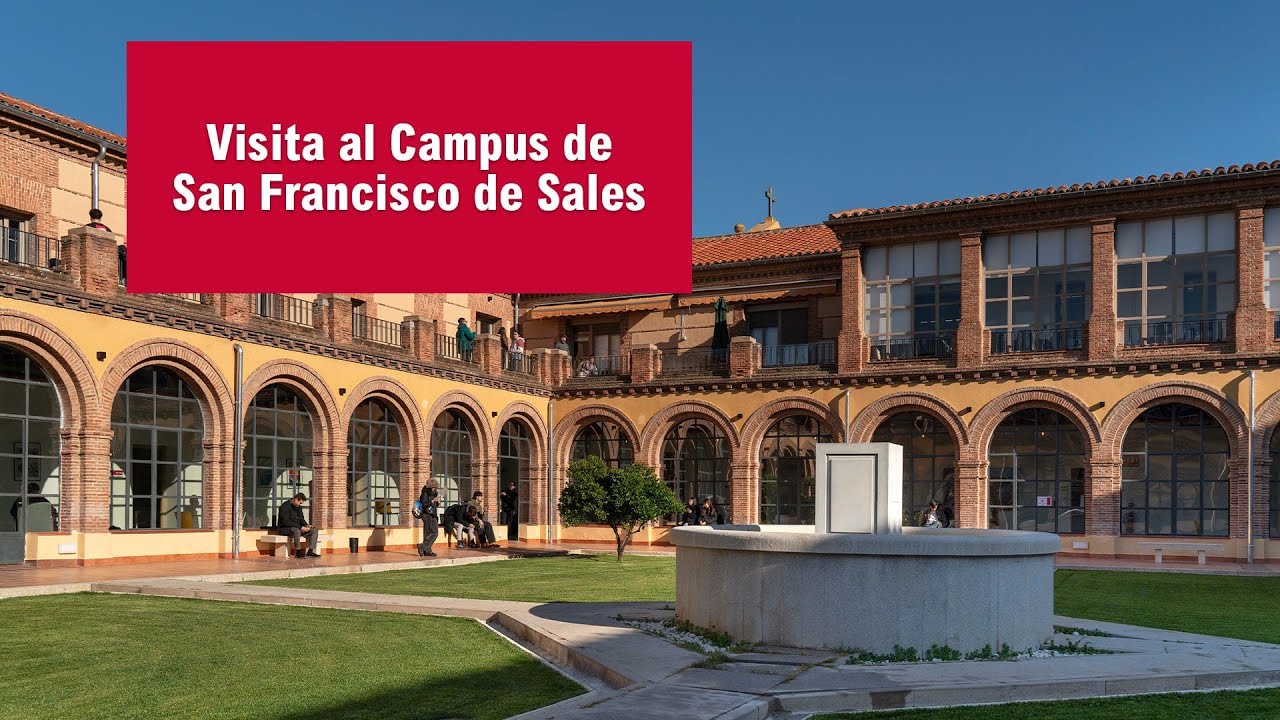 VISITA A LA FACULTAD DE COMUNICACIÓN Y ARTES