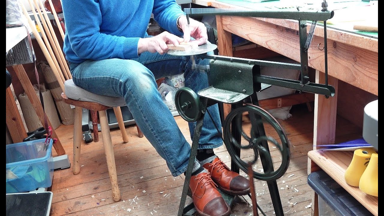Using The Hobbies Treadle Fretsaw (Dutch Doll 5)