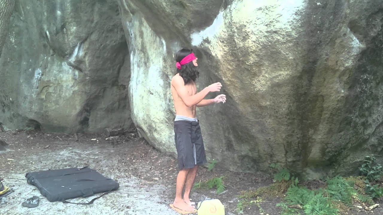 L'abbé résina (7c) yeux bandés