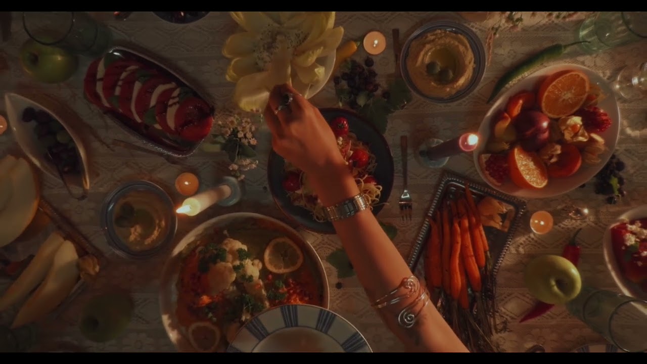 Poly by CECI (Official Visualizer)