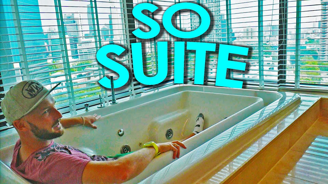 Bangkok's Five Star Aetas Lumphini Hotel--Who Doesn't Like Bathtubs With Views?