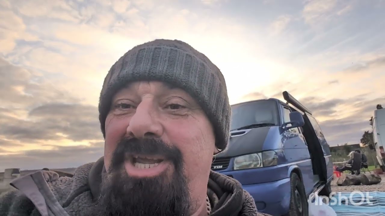camping at tyre farm winkhill..part 2